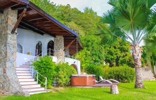 3-bedroom villa 3,000 m² in Mahé for $3,500,000