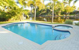 Townhome – Hollywood, Florida, USA for $795,000