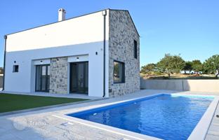 3-bedroom house 142 m² in Zadar County for 420,000 €
