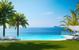3 bedroom apartment with sea views in front of the beach in Benidorm for 1,550,000 €
