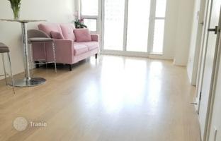 4-bedroom apartment in Lillian Street for C$915,000
