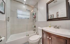 Townhome – Hollywood, Florida, USA for $550,000