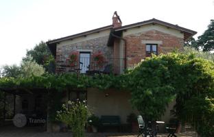 5-bedroom villa 250 m² in Trequanda for 750,000 €