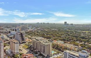 3-bedroom apartments in condo 252 m² in Coral Gables for $1,185,000