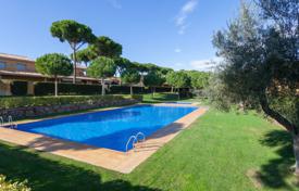 Terraced house – Pals, Catalonia, Spain for 2,600 € per week