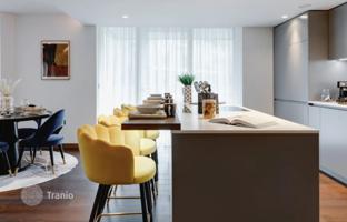 Spacious apartment in a prestigious residence with gardens near a tube station, Paddington, London, UK for £2,166,000