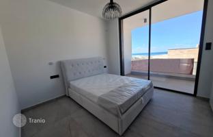 3-bedroom cottage 177 m² in Kissonerga for 780,000 €