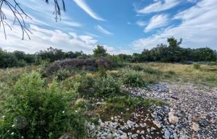 Land plot 607 m² in Vrsi for 80,000 €