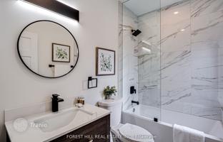 9-bedroom townhouse in Euclid Avenue for C$2,097,000