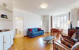 Exquisite two-bedroom apartment in the Golden Square, Nice, France for 685,000 €