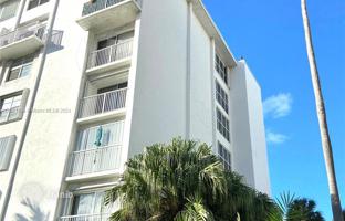 2-bedroom apartments in condo 96 m² in Sunny Isles Beach for $430,000