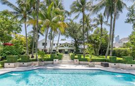 Comfortable villa with a backyard, a swimming pool, a terrace and a garage, Coral Gables, USA for $6,900,000