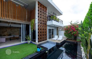 4-bedroom villa 350 m² in Canggu for $596,000