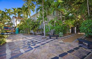 Apartment 291 m² in Miami Beach for $2,250,000