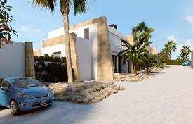 Semi-detached villas with private pool in La Finca Golf for 495,000 €