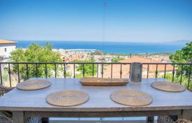 Duplex villa with a garden and stunning sea views in Kyparissia, Peloponnese, Greece for 498,000 €