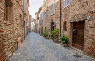 22-room apartment 1,017 m² in Monteleone D'orvieto for 550,000 €