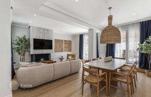 Renovated three-bedroom penthouse in Salamanca, Madrid, Spain for 1,650,000 €