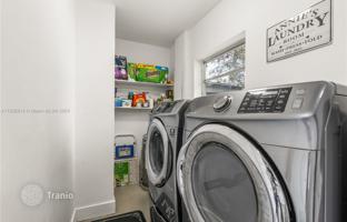 2-bedroom apartments in condo 93 m² in Palmetto Bay for $355,000