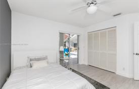 Townhome – Coral Springs, Florida, USA for $825,000