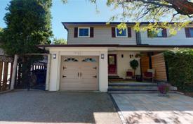 Terraced house – Scarborough, Toronto, Ontario,  Canada for C$1,084,000