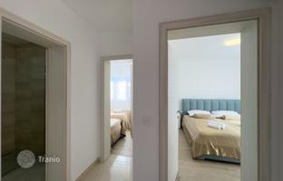 2-room apartment 64 m² in Peroj for 195,000 €