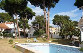 Villa with a swimming pool and a large garden, Casteldefels, Spain for 5,000 € per week