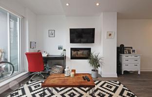 3-bedroom apartment in Woodbine Avenue for C$980,000