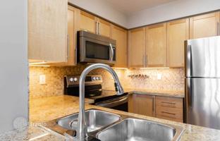 5-bedroom apartment in Yonge Street for C$854,000