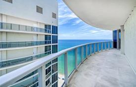 Condo – Collins Avenue, Miami, Florida,  USA for $2,898,000