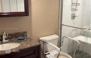2-bedroom apartments in condo 96 m² in Hialeah for $285,000