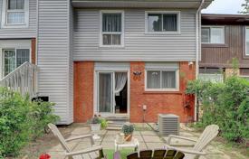Terraced house – Scarborough, Toronto, Ontario,  Canada for C$1,425,000