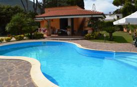 Classical villa with a swimming pool at 100 meters from the beach, San Felice Circeo, Italy. Price on request