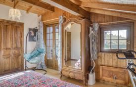 INDIVIDUAL 6-ROOM CHALET COMBLOUX for 1,380,000 €