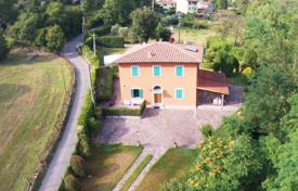 Two-storey villa with a park and a garage, Sesto Fiorentino, Italy for 1,250,000 €