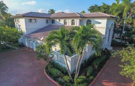 Spacious villa with a backyard, a pool, a relaxation area, a terrace and four garages, Coral Gables, USA for $3,985,000