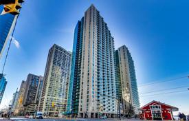 Apartment – Harbour Square, Old Toronto, Toronto,  Ontario,   Canada for C$903,000