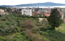 Urbanized plot in Tivat with sea view-440 m² for 272,000 €