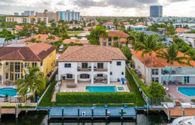 Renovated Mediterranean villa with a pool, a garage, a dock, a terrace and views of the bay, Miami Beach, USA for $2,950,000