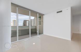 3-bedroom apartments in condo 144 m² in Miami for $725,000