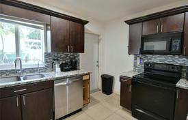 Apartment – Hialeah, Florida, USA for $1,200,000