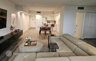 2-bedroom apartments in condo 115 m² in Aventura for $349,000