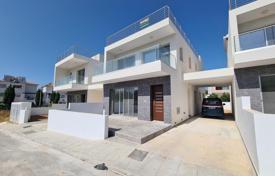 Gated complex of villas in the heart of Paphos, Cyprus for From 440,000 €