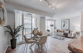 Apartment – Simcoe Street, Old Toronto, Toronto,  Ontario,   Canada for C$928,000