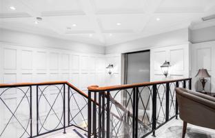 2-bedroom apartment in Dundas Street West for C$1,042,000