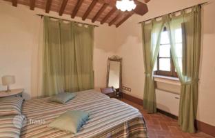6-bedroom villa 520 m² in Cortona for 1,100,000 €