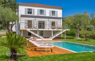5-bedroom villa in Cannes for 4,290,000 €