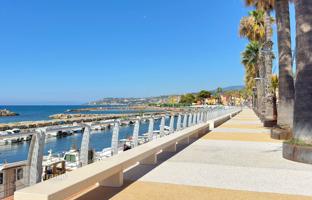 2-bedroom apartment 92 m² in Liguria for 390,000 €