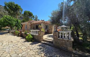 Two renovated houses with a large plot in Epidauros, Peloponnese, Greece for 450,000 €