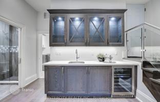 11-bedroom house in North York for C$2,574,000